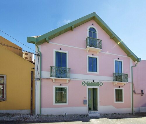 Гостиница Sintra Green Chalet  Bed & Breakfast в Синтре