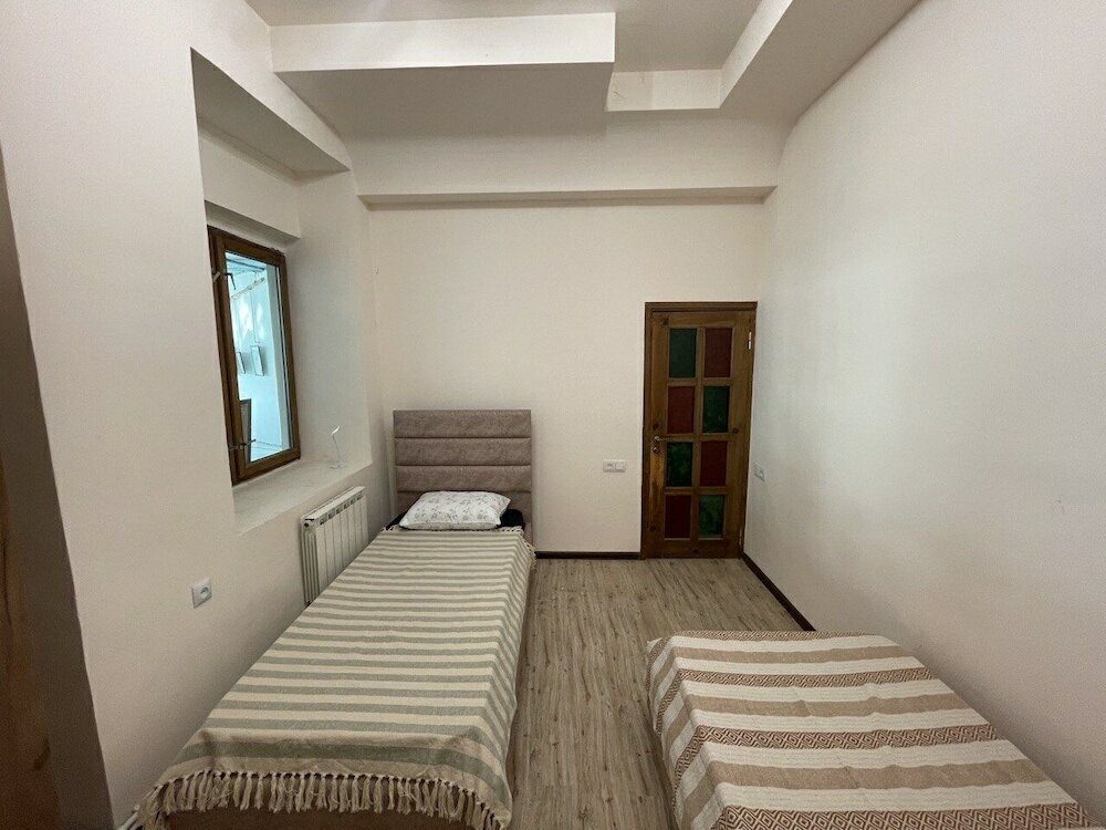 Фото Yoga Home Ретритный центр, гест-хаус и йога-студия в Ереване