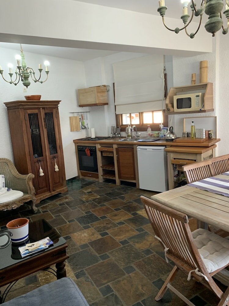 Фото Roditses Beach sea front Apartments