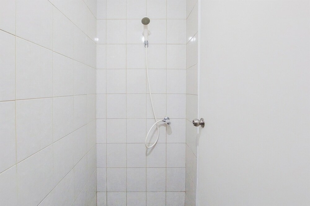 Фото Comfortable Studio Room Poris 88 Apartment Near Bale Kota Mall