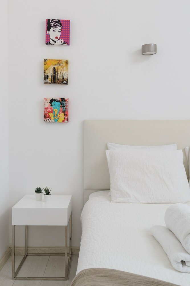 Фото Bat Yam Luxury with Terrace & Sea View