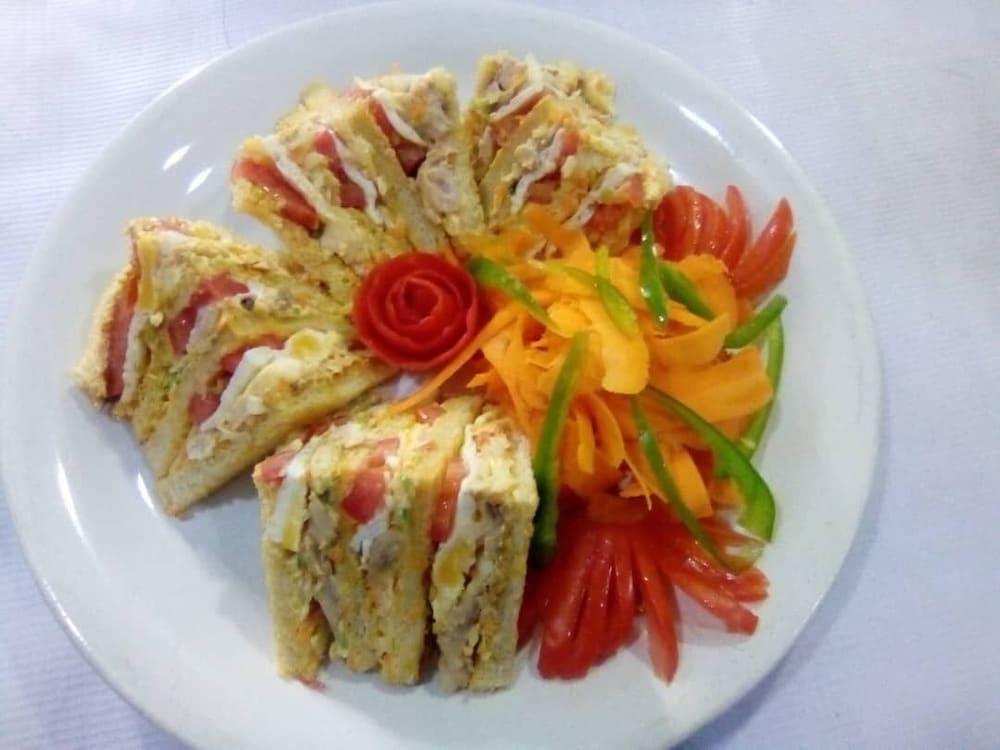 Фото The Crib Art Hotel