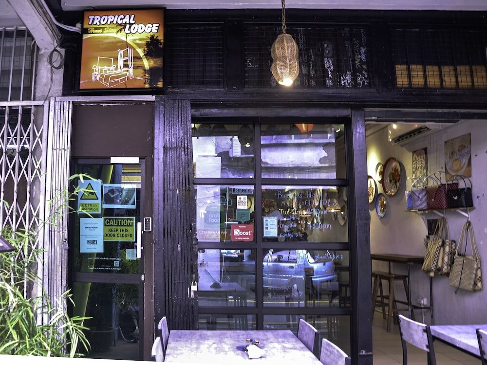 Фото Spot On 89929 Tropical Lodge