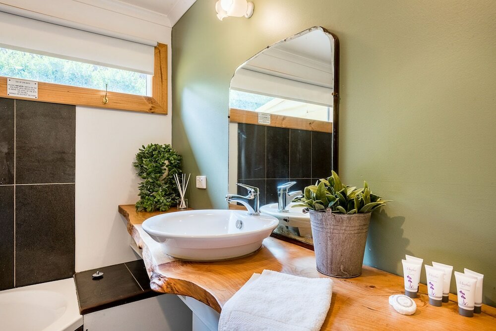 Фото Avalon House