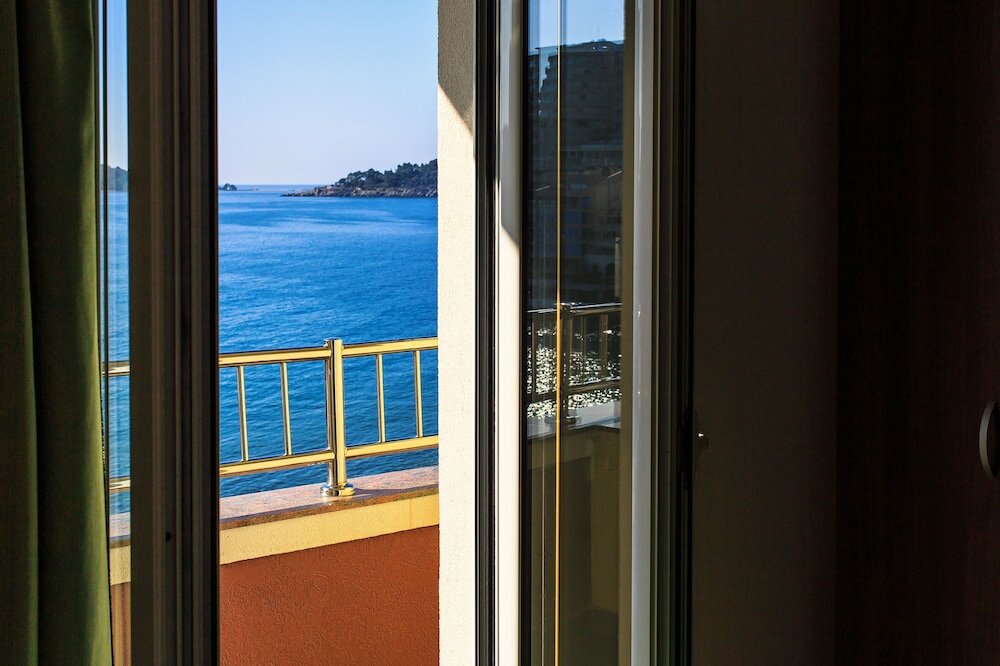 Фото Apartmani Luka - Vila Brzulović