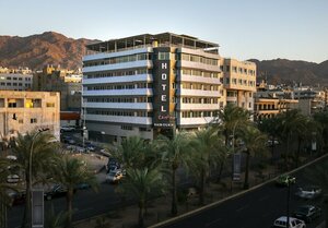 отель Nairoukh Hotel Aqaba