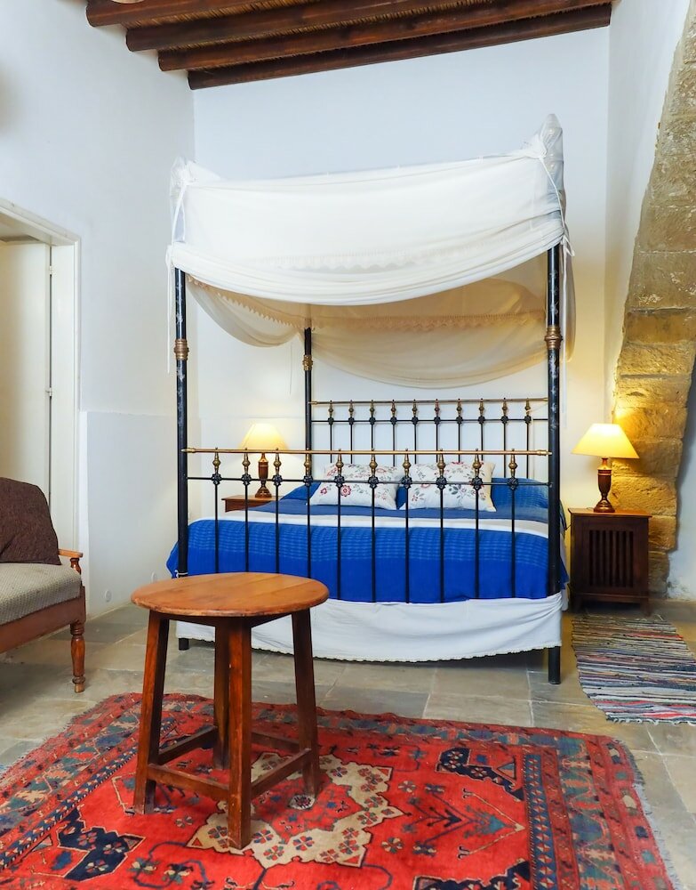 Фото Zoe Traditional Holiday Apartments B&b