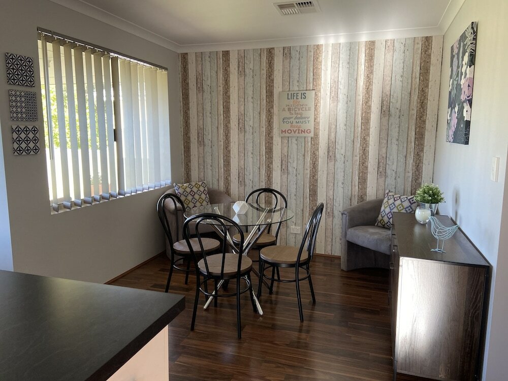 Фото Byford House in the Glades