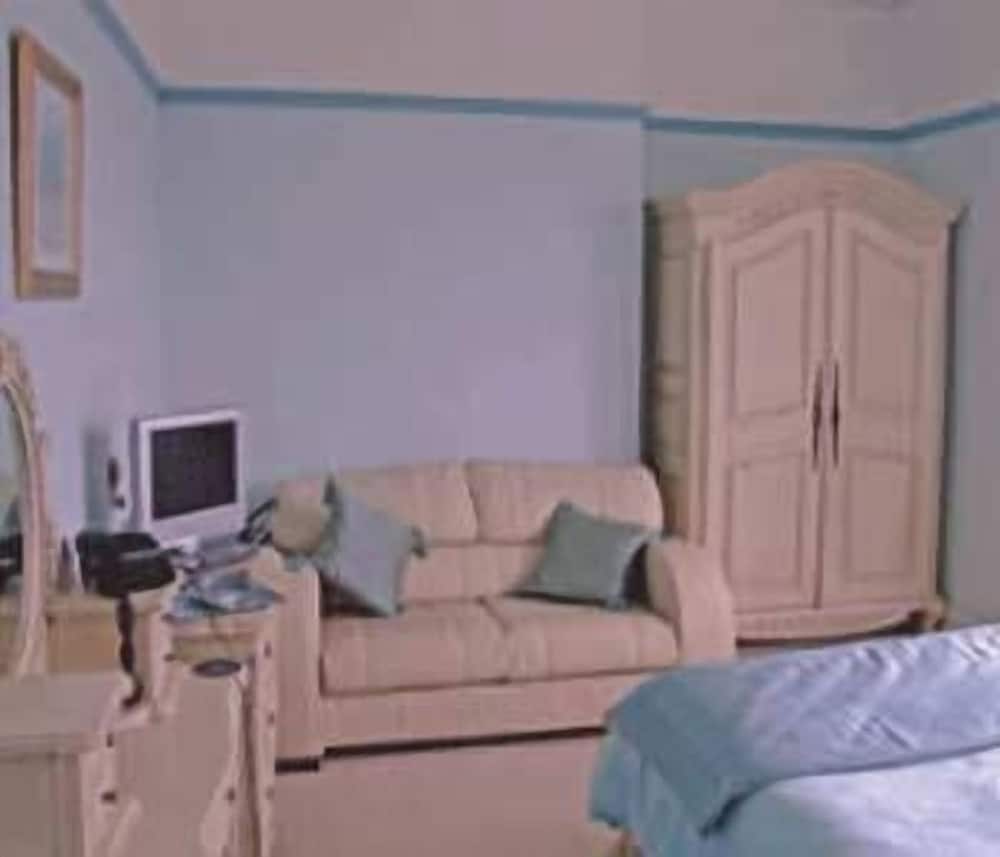 Фото Low Wood Hall Hotel