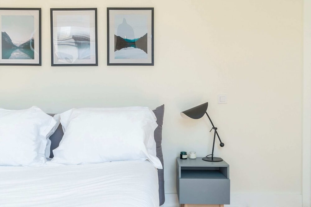 Фото Modern 1bd w Ac & Balcony