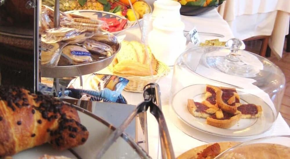 Фото Hotel Monterosso Alto