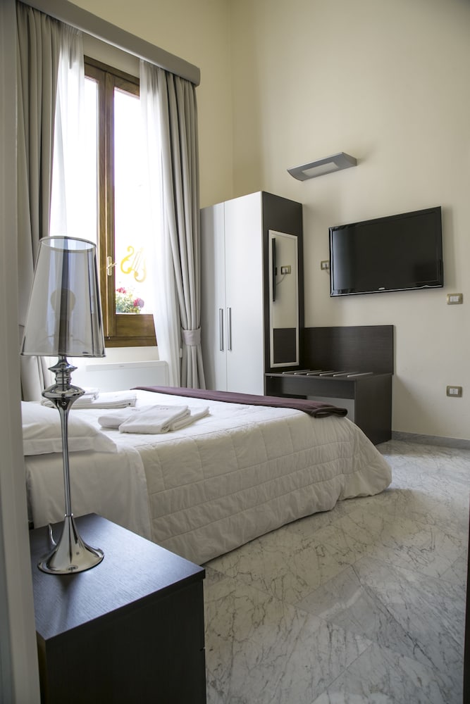 Фото Apollo Suites