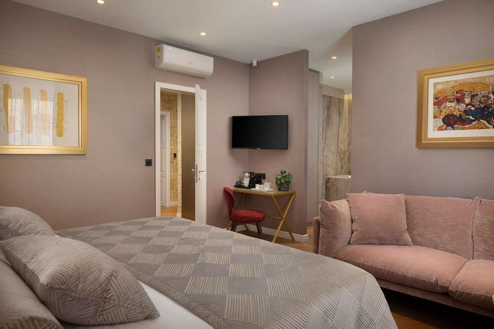 Фото Five Elements Luxury Rooms