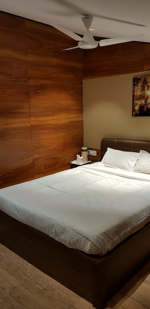 Фото Hotel Rushabh Home