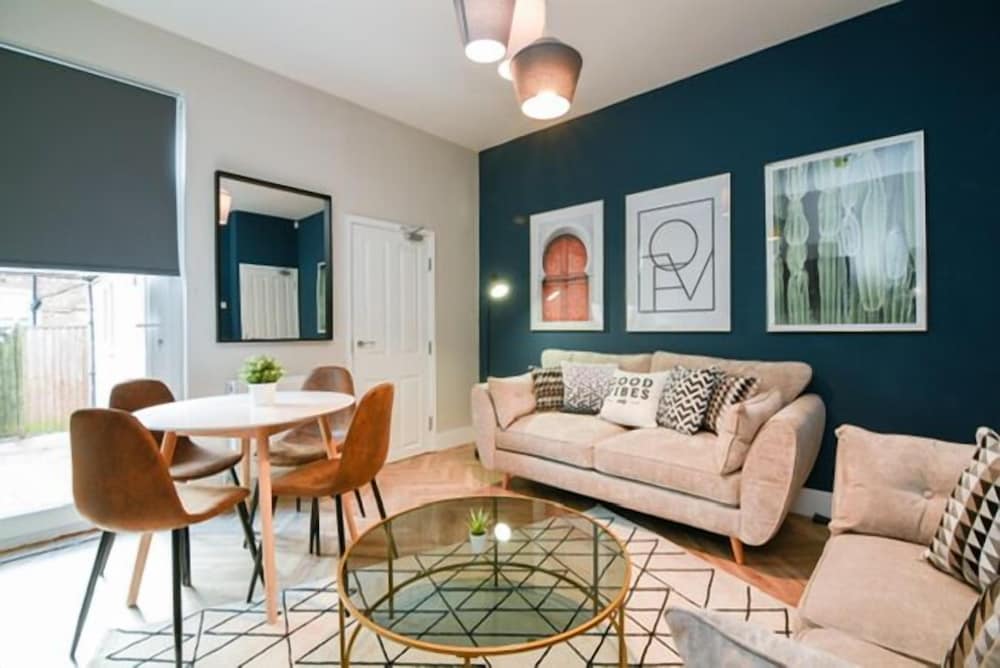 Фото Stunning 5bed House in Nottingham