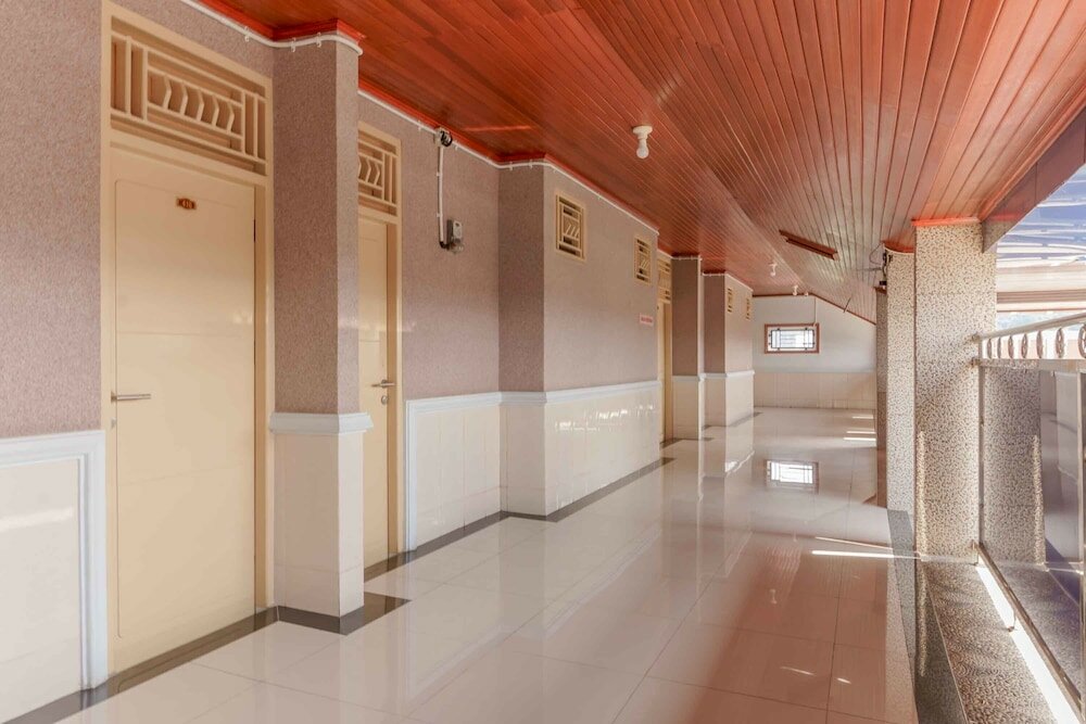 Фото RedDoorz Plus Syariah near Rsup Dr. M. Djamil Padang