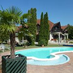 Zsanett Hotel