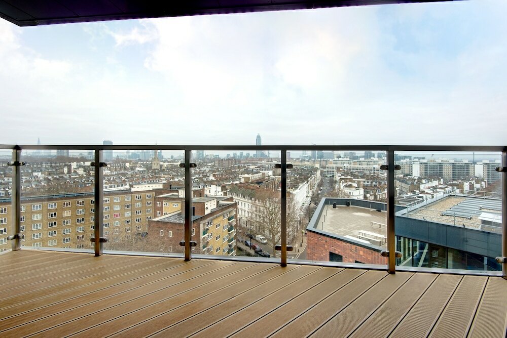 Фото Deluxe Victoria Home close to Buckingham Palace