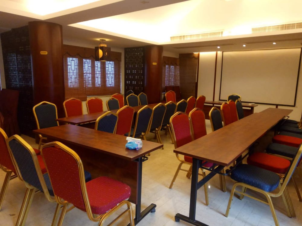 Фото Qiao Garden Vacation Hotel