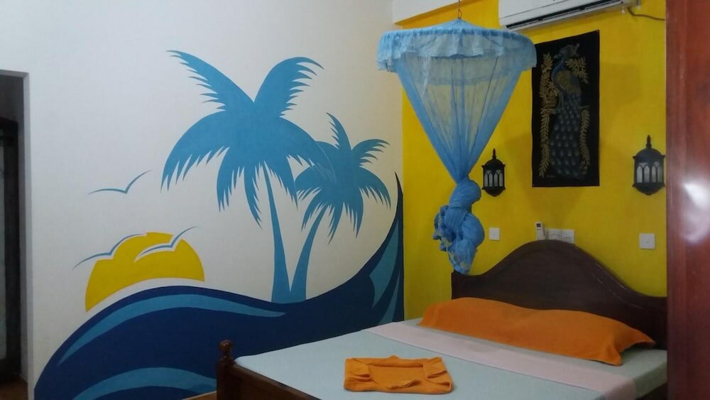 Фото Malika Yellow House