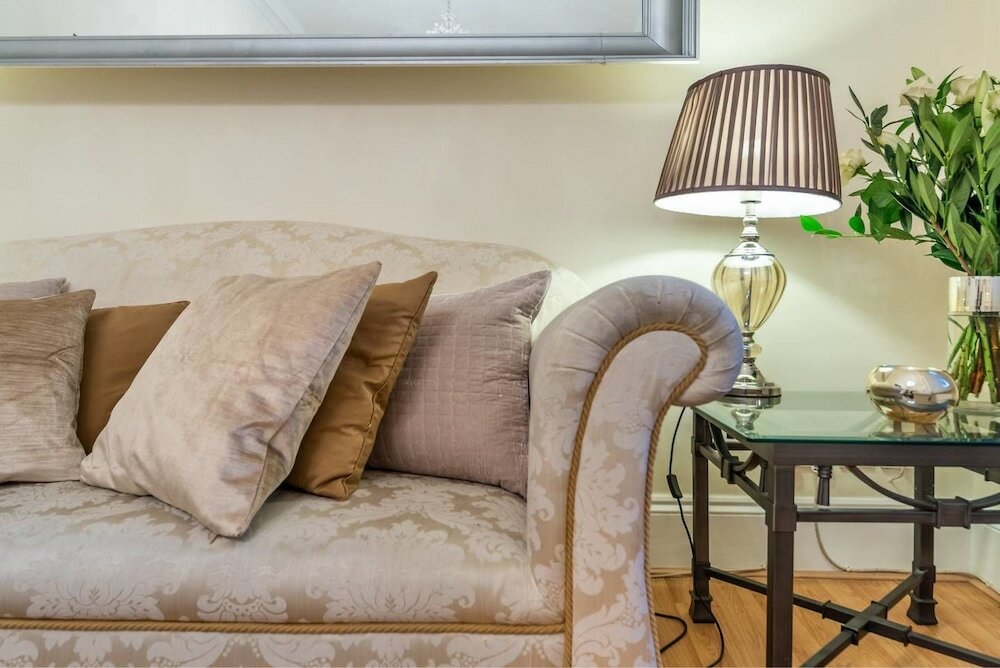 Фото Luxury Private Apartment in Kensington