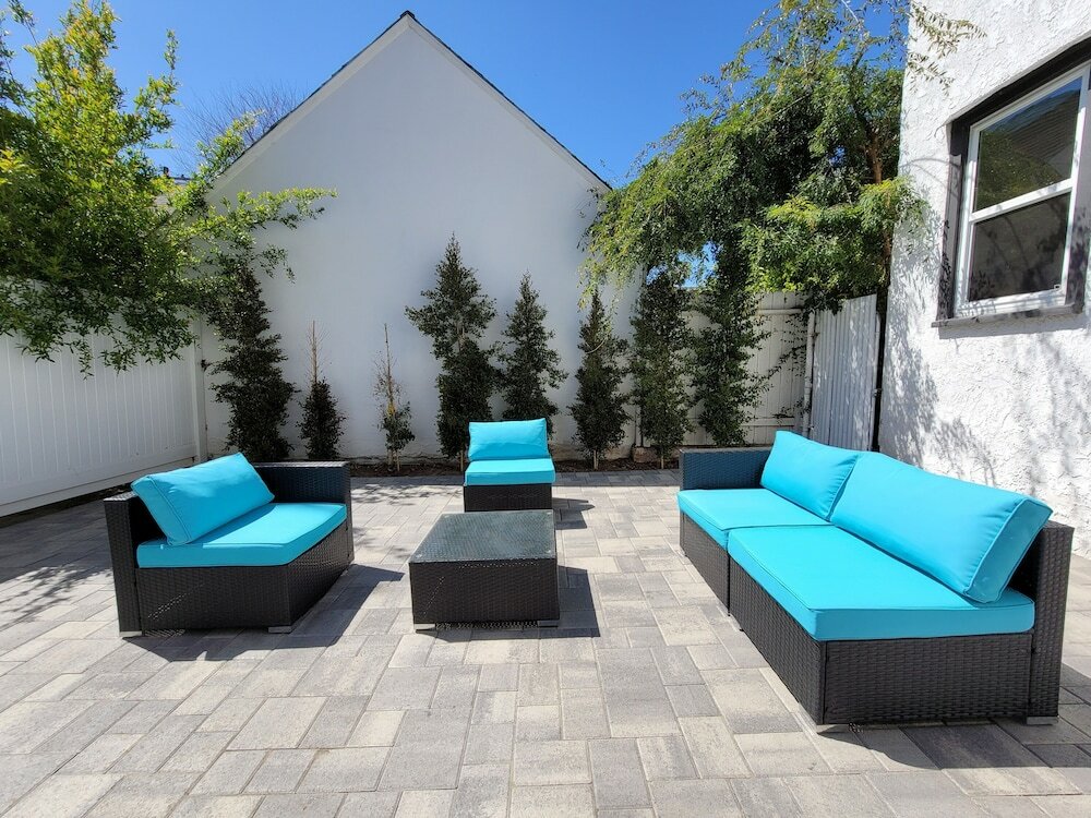 Фото Luxurious Studio City Home