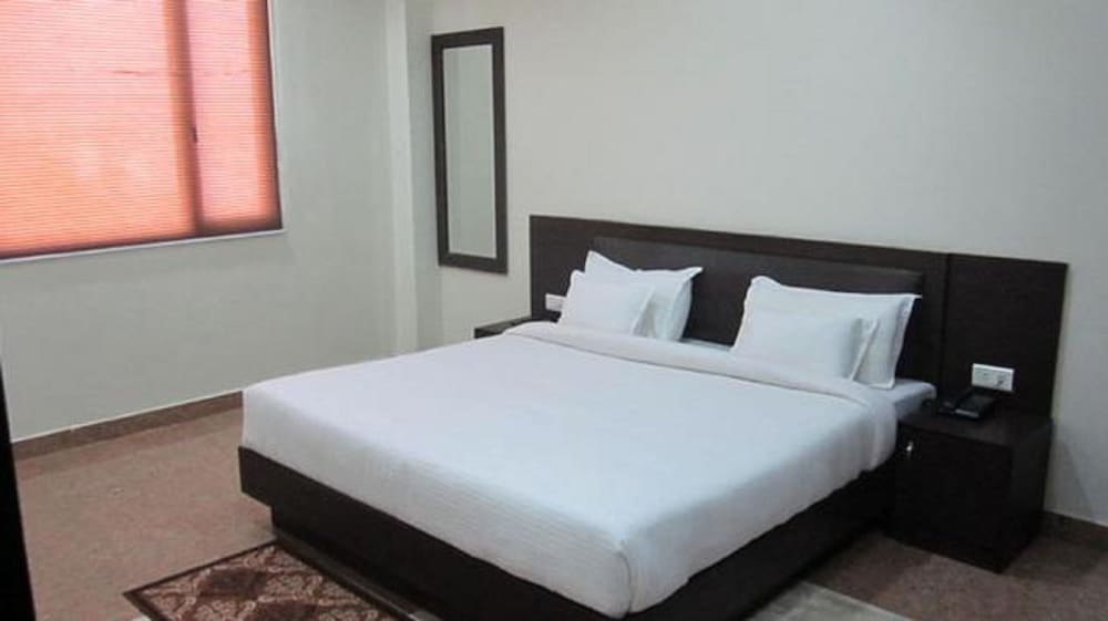 Фото Hotel Flora Haridwar