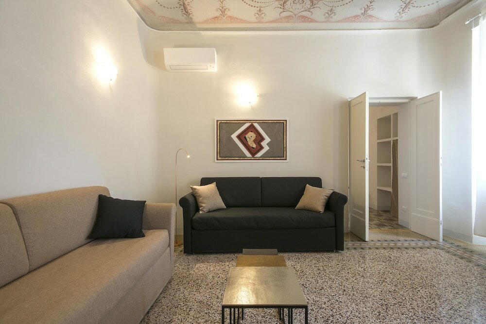 Фото Regis Condo