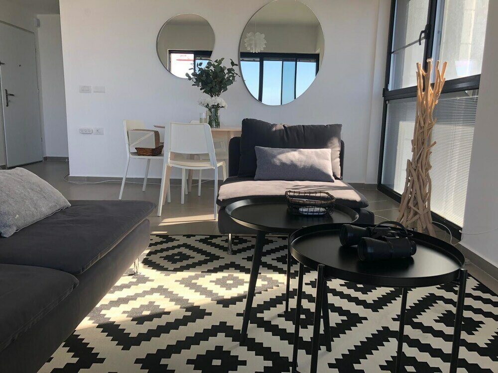 Фото Luxury Apartment Best Location Beach View