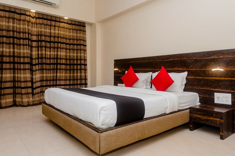 Фото Capital O 27600 Hotel Sai Plaza