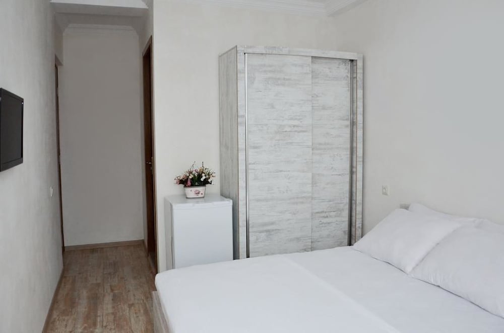 Фото Hotel Crown