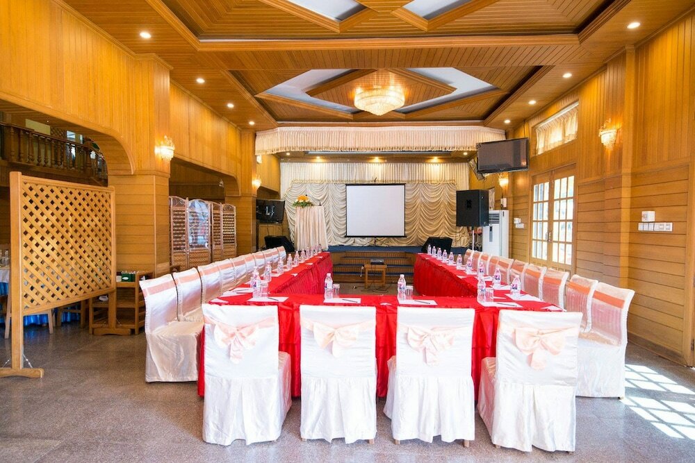 Фото Cherry Queen Hotel