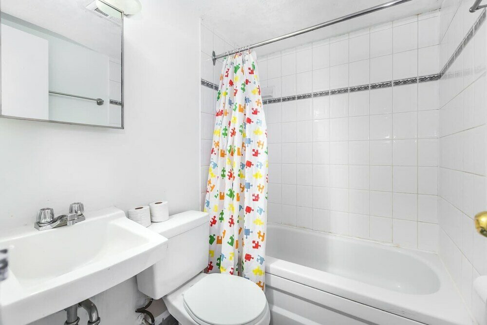 Фото Budget Friendly Stay in Downtown