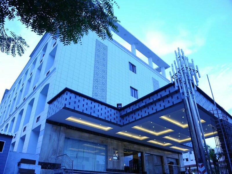 Гостиница Rr Inn- Tirunelveli в Тирунелвели