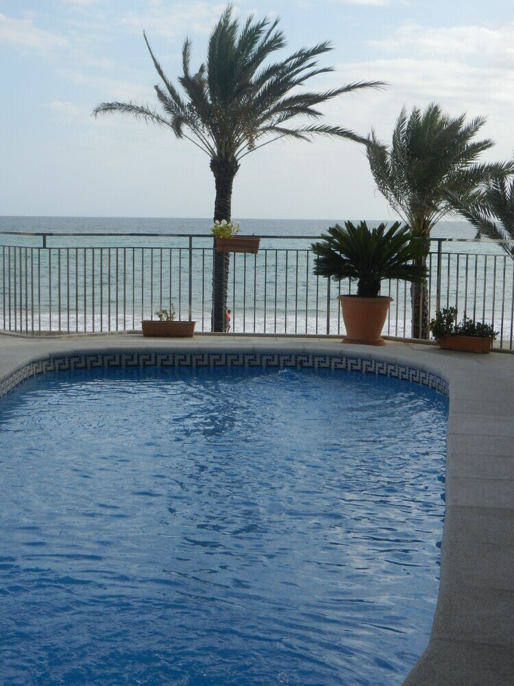 Фото Calafell Beach