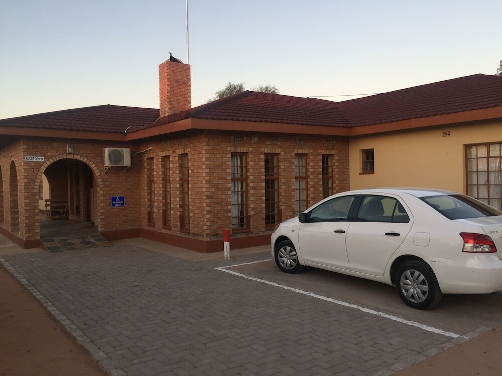 Фото отеля 1