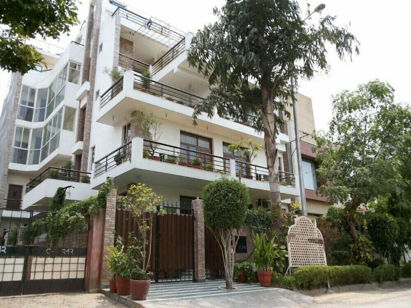 Гостиница Sovereign Residency в Ноиде