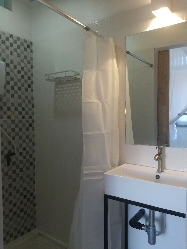 Фото The Place Hostel & Rooftop Bar