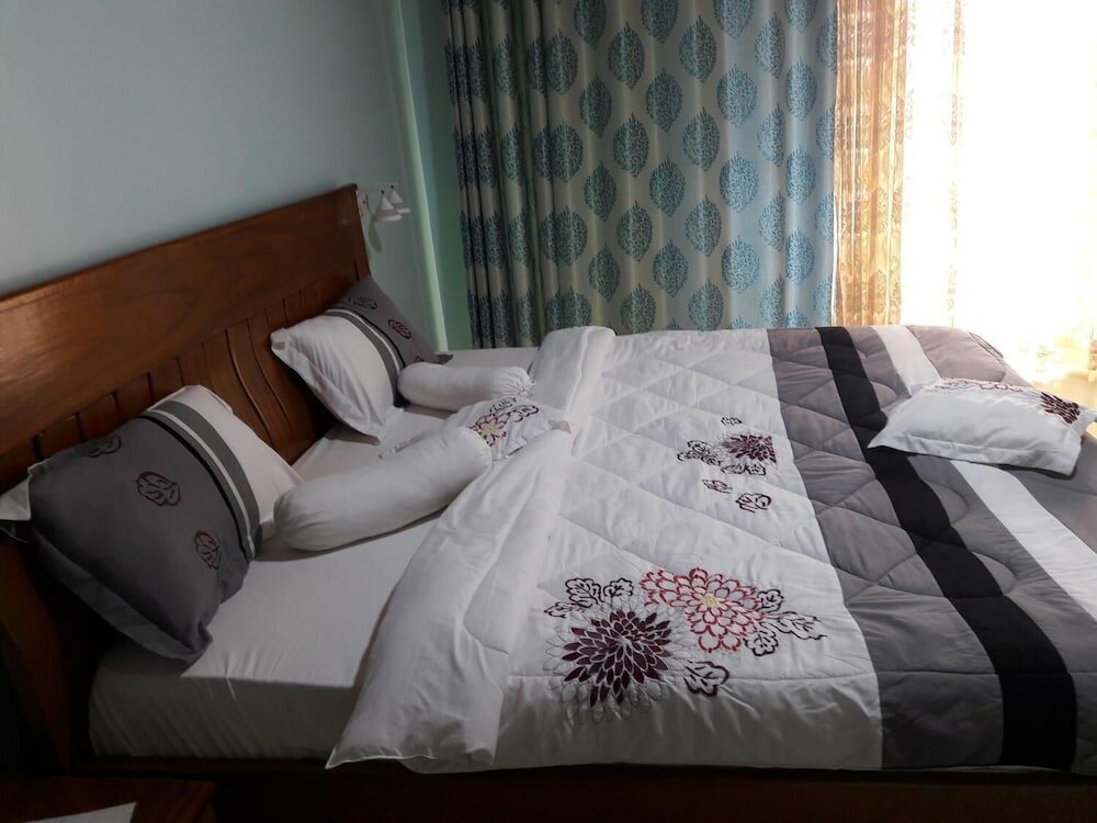 Фото Modern Villa Hotel