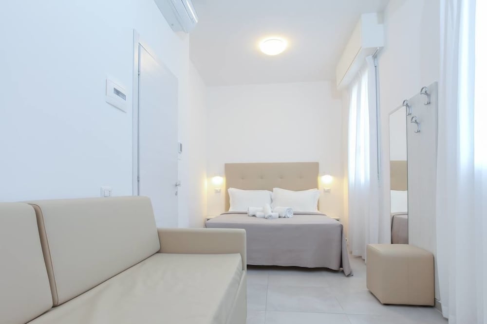 Фото Hotel Tourist Meuble