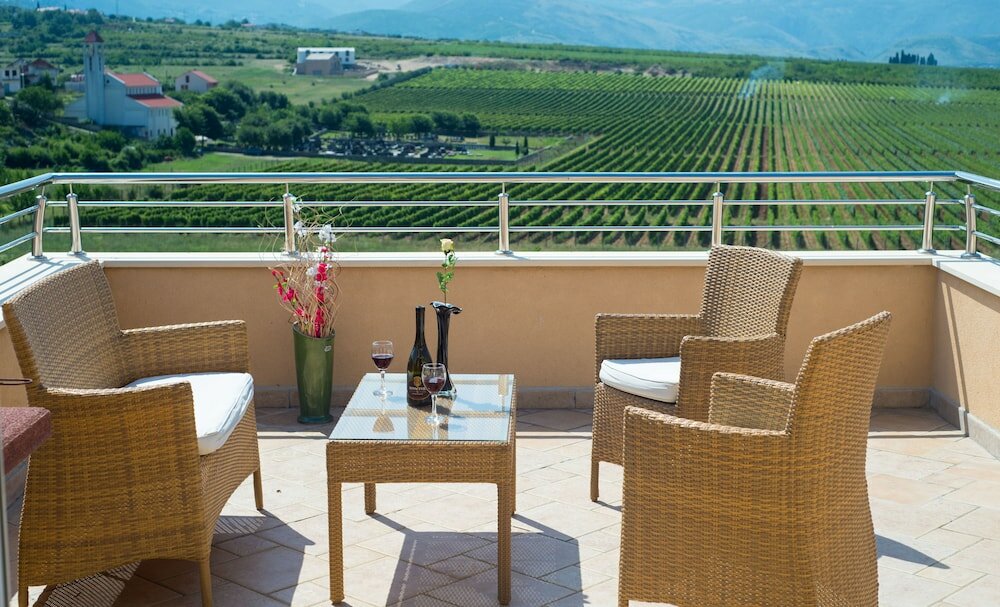 Фото Luxury villa Imperial - with the vineyard views