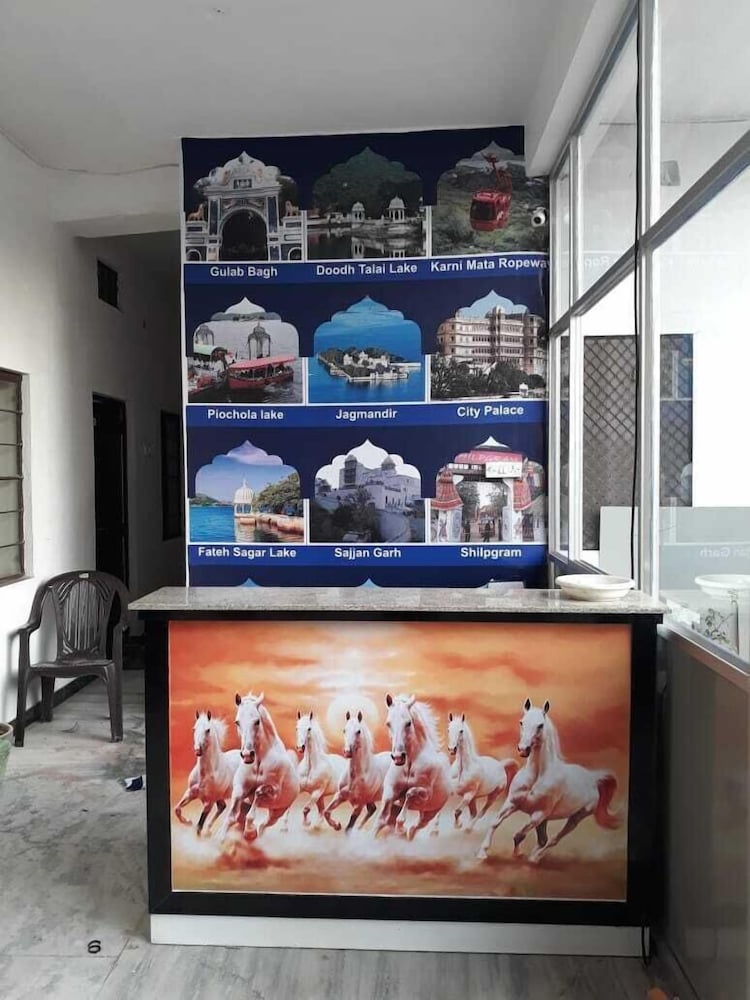 Фото Hotel Gokul Palace Udaipur