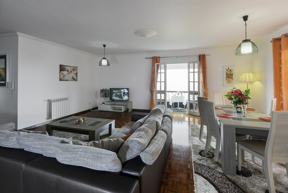 Фото Top Floor With three Balconies
