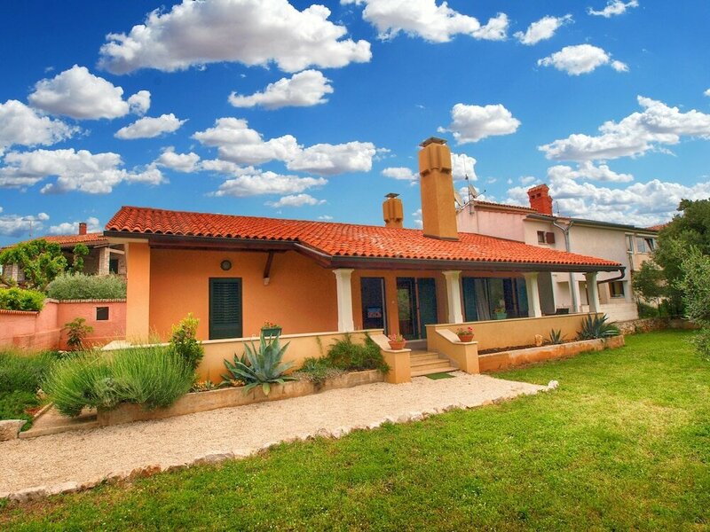 Гостиница House 1330 в Порече