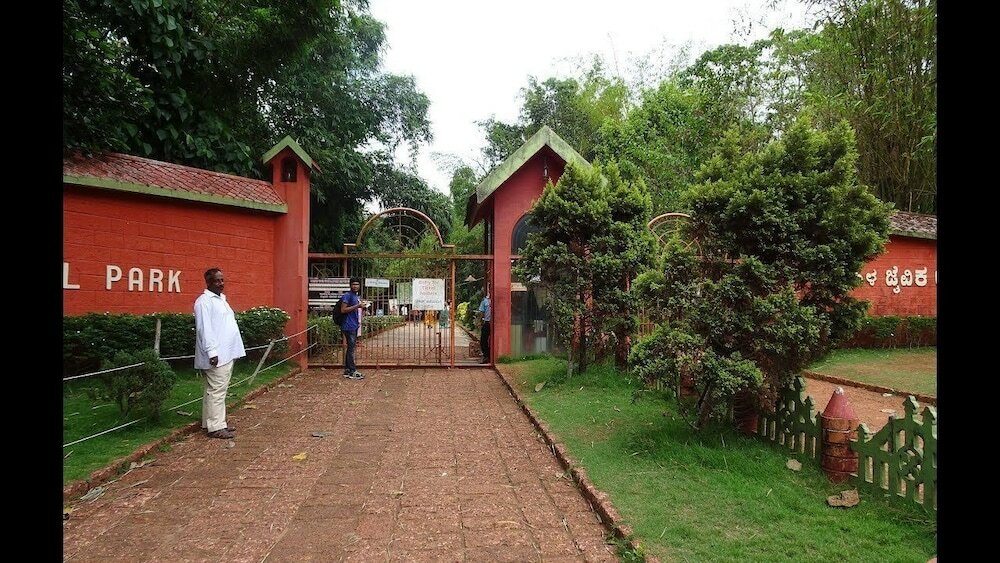 Фото Hotel Ak International Rooms