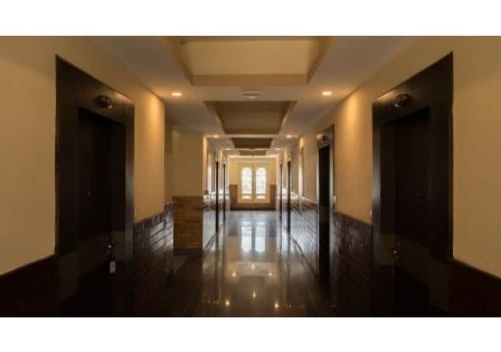 Фото Hotel Lhayul