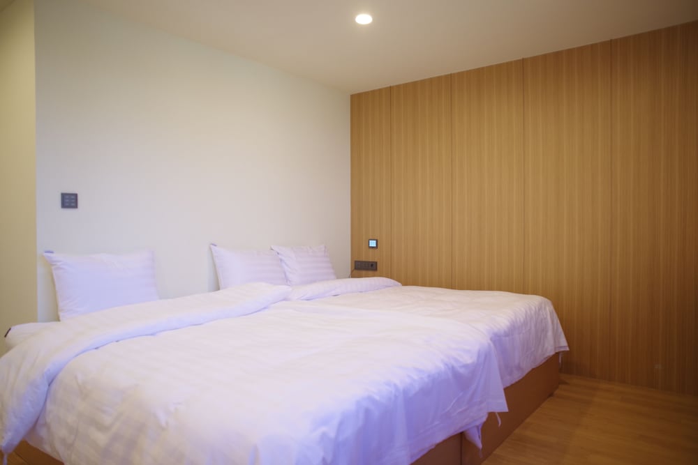 Фото Aroomi Hotel