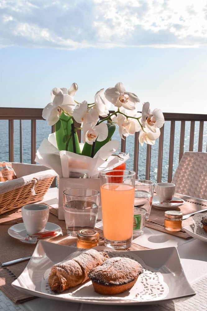 Фото La Scogliera