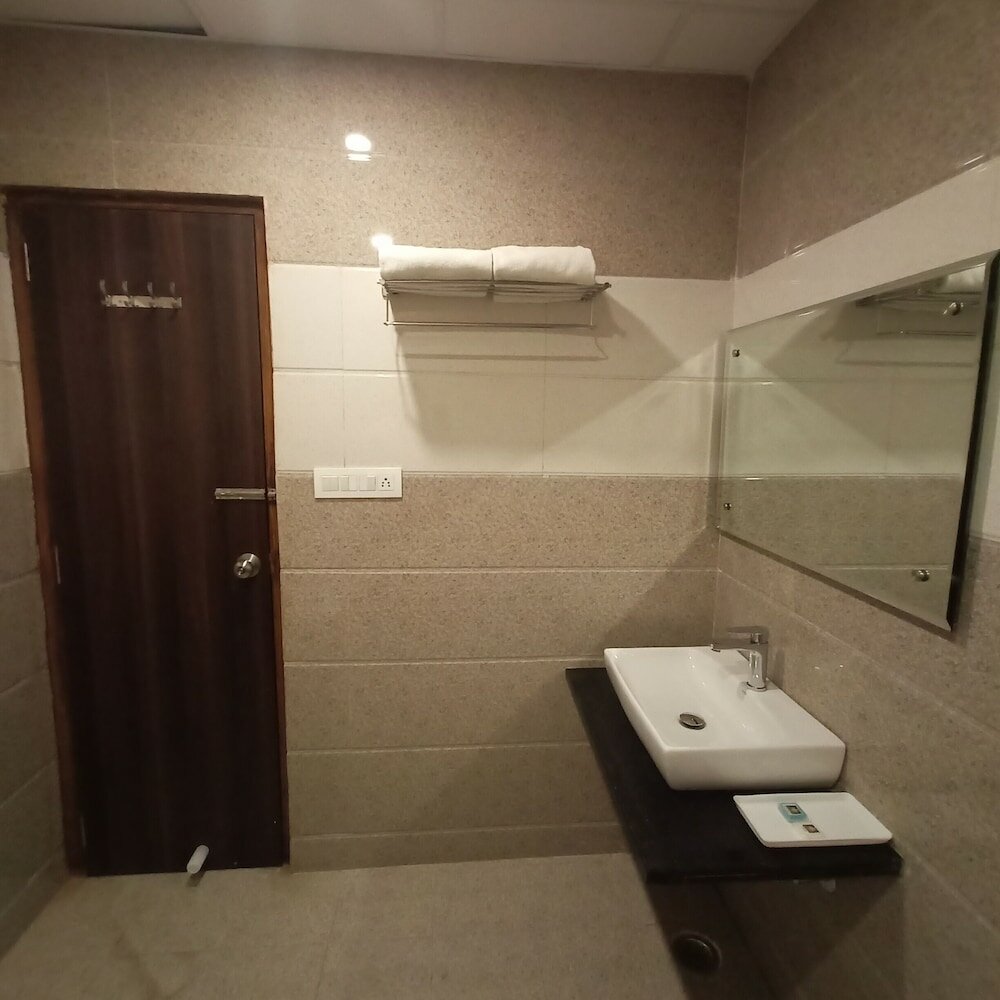 Фото Sanskar Hotel