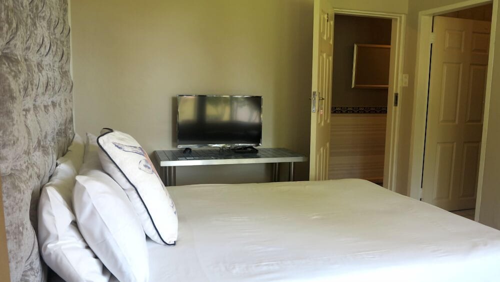 Фото Umgwezi Lodge And Backpackers